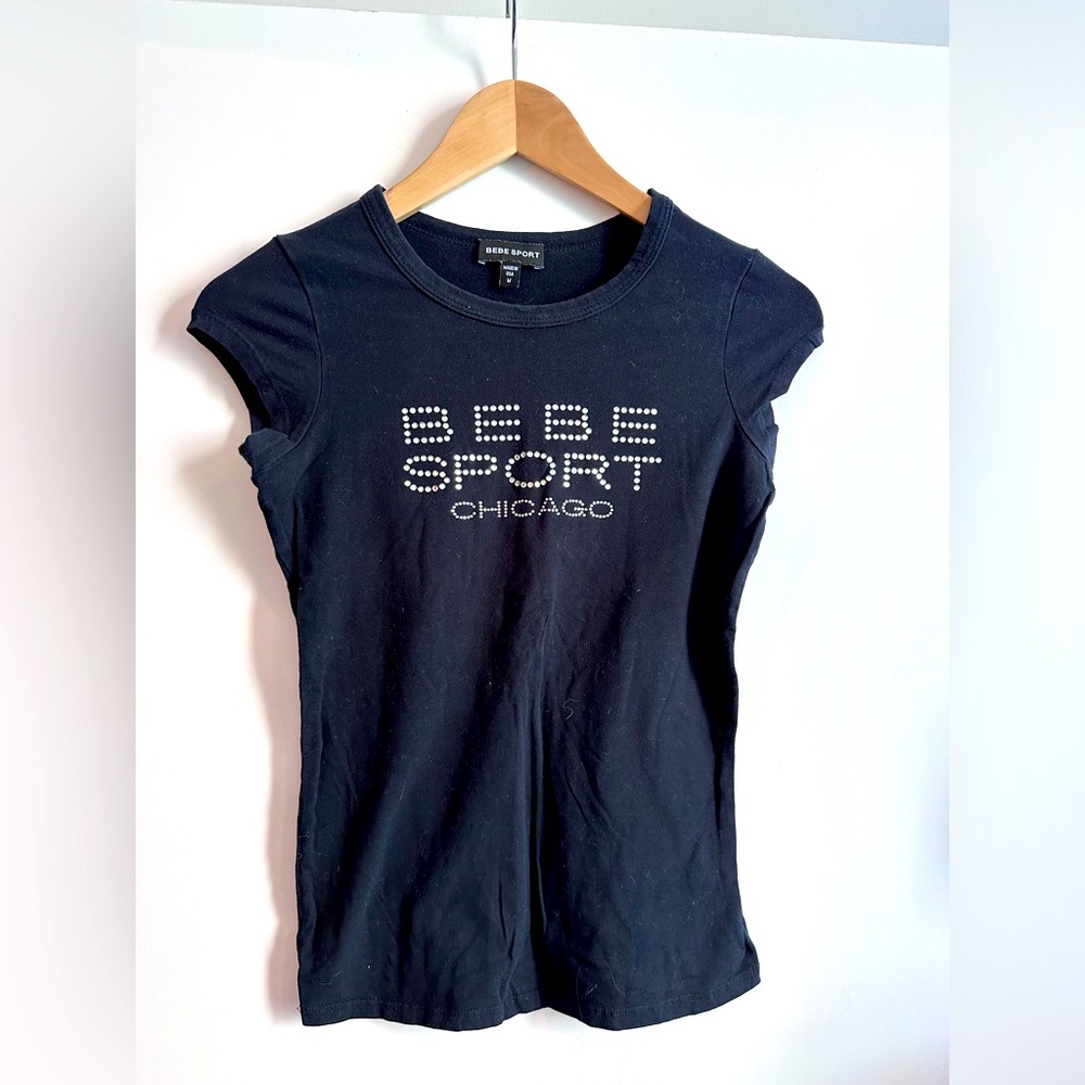 T-shirt. Size M fits S.